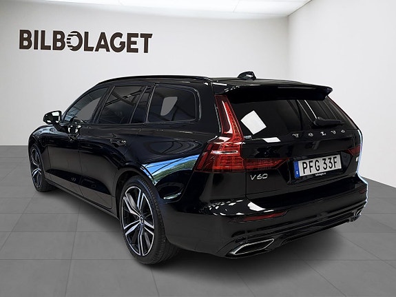Volvo V60 2 of 5
