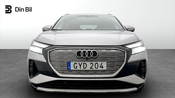 Audi Q4 e-tron 4 of 5