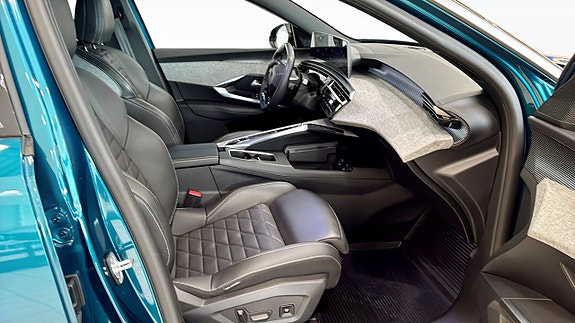 Peugeot 3008 3 of 5