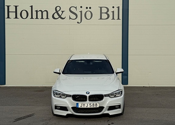 BMW 320d 2 of 5
