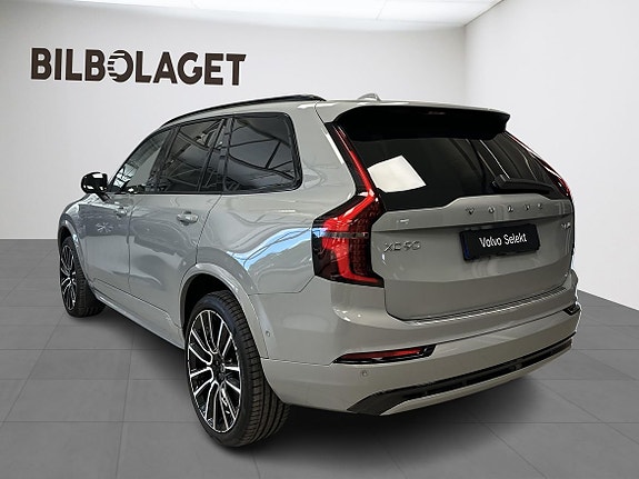 Volvo XC90 3 of 5