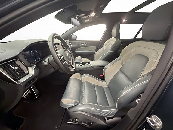 Volvo V60 12 of 30