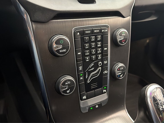 Volvo V40 22 of 24