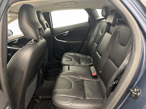 Volvo V40 15 of 24