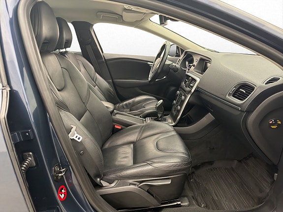 Volvo V40 13 of 24