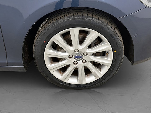 Volvo V40 10 of 24