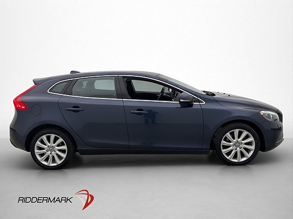 Volvo V40 4 of 24