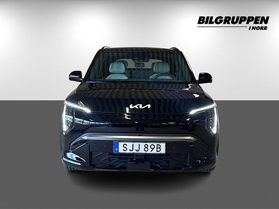 Kia EV3 2 of 5