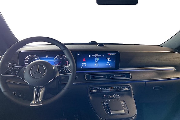Mercedes-Benz Vito 108 9 of 16