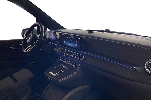 Mercedes-Benz Vito 108 11 of 16