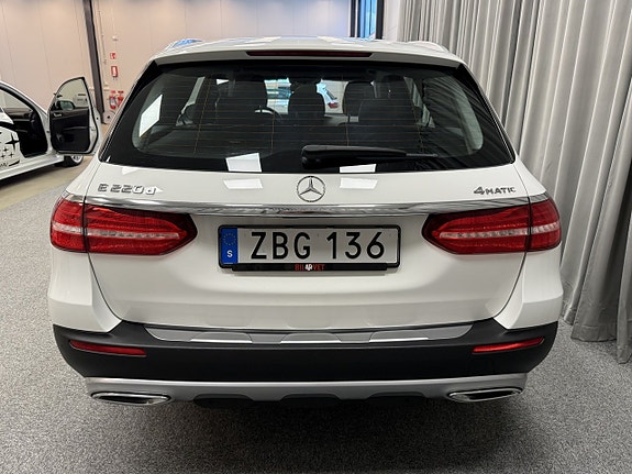 Mercedes-Benz E220 d 5 of 16