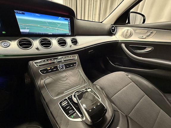 Mercedes-Benz E220 d 10 of 16
