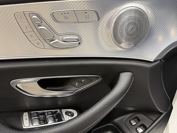 Mercedes-Benz E220 d 9 of 16