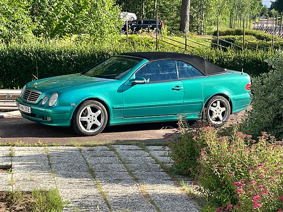 Mercedes-Benz CLK230 10 of 15
