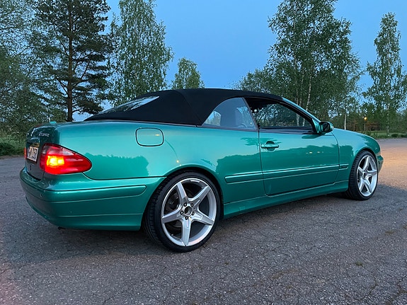 Mercedes-Benz CLK230 13 of 15