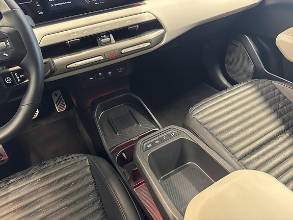 Kia EV4 12 of 22