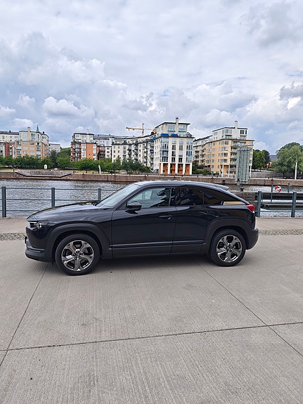 Mazda MX-30 4 of 5