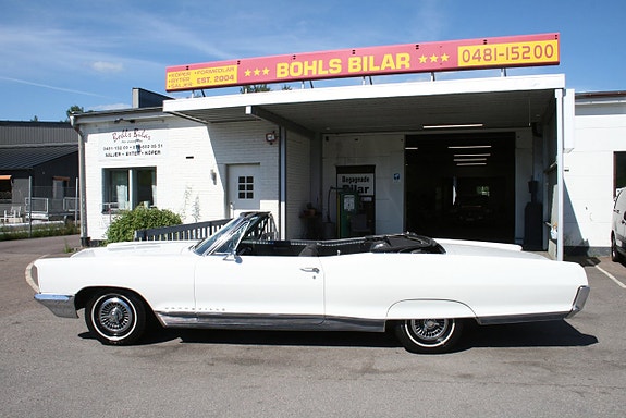Pontiac Bonneville 3 of 27