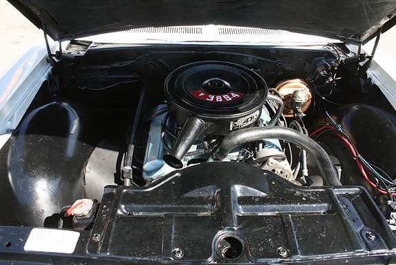 Pontiac Bonneville 18 of 27