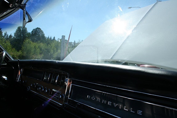 Pontiac Bonneville 23 of 27