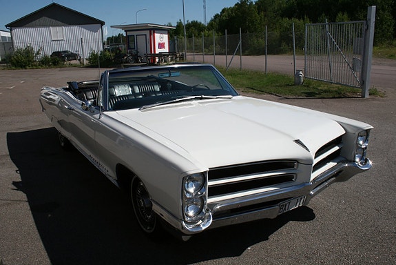 Pontiac Bonneville 7 of 27
