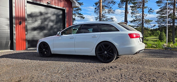 Audi A6 2 of 6