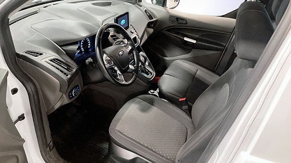 Ford Transit Connect 4 of 9