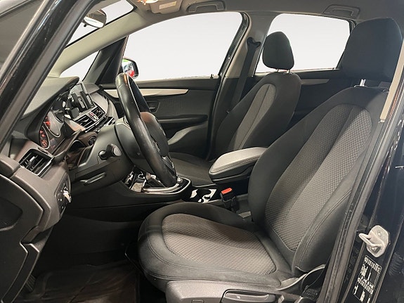 BMW 218 9 of 20