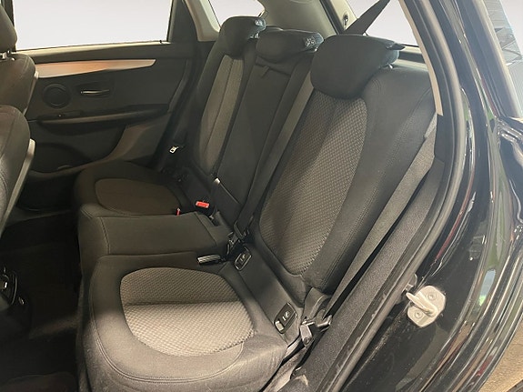 BMW 218 13 of 20