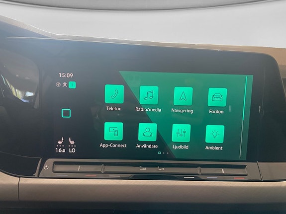 Volkswagen Golf Alltrack 11 of 15