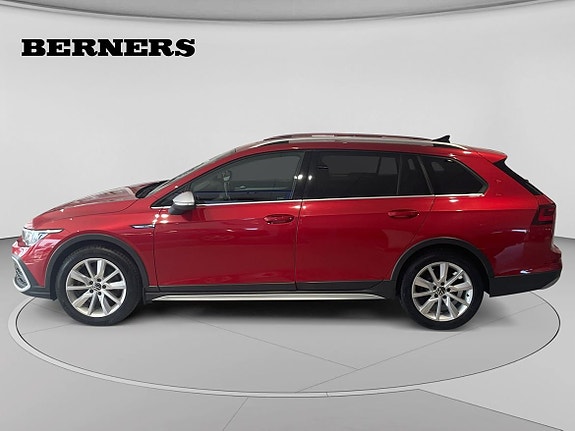 Volkswagen Golf Alltrack 2 of 5