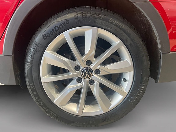 Volkswagen Golf Alltrack 14 of 15