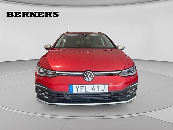 Volkswagen Golf Alltrack 8 of 15