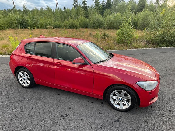 BMW 118d 5 of 7
