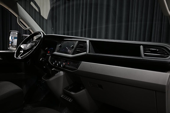 Volkswagen Transporter 28 of 30