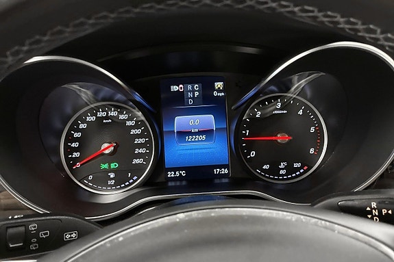 Mercedes-Benz V300 5 of 5