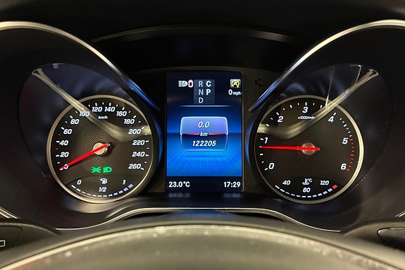 Mercedes-Benz V300 19 of 29