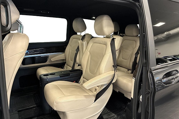 Mercedes-Benz V300 9 of 29
