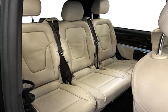 Mercedes-Benz V300 12 of 29