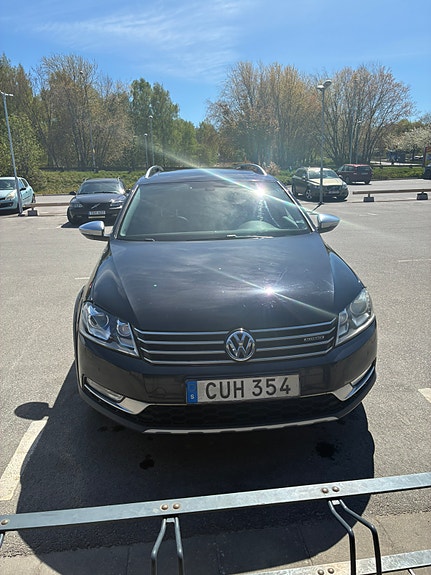 Volkswagen Passat Alltrack 4 of 7