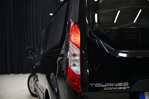 Ford Connect Tourneo 12 of 28