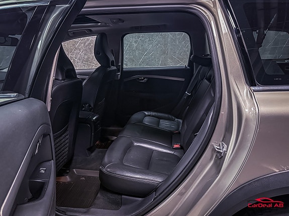 Volvo XC70 16 of 27