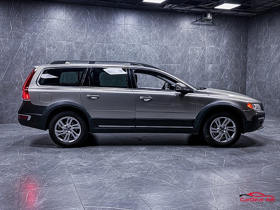 Volvo XC70 8 of 28