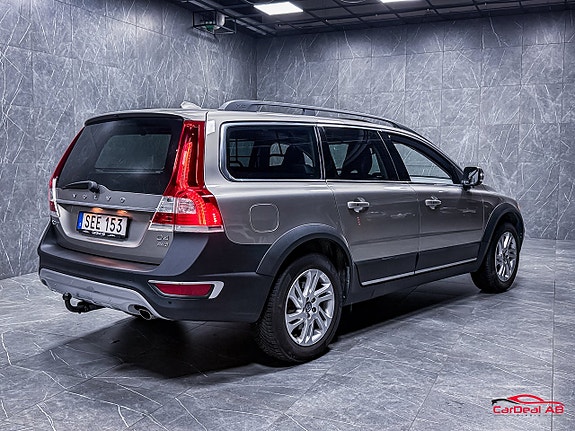 Volvo XC70 7 of 28