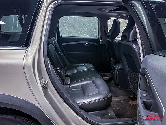 Volvo XC70 15 of 28