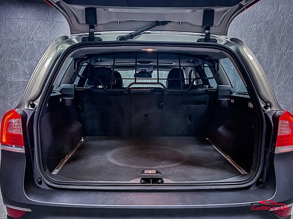 Volvo XC70 17 of 28