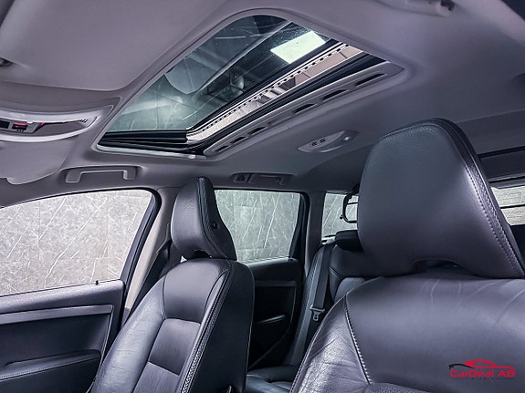 Volvo XC70 19 of 28