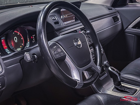 Volvo XC70 12 of 27
