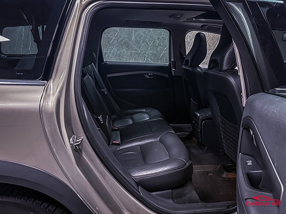 Volvo XC70 15 of 27