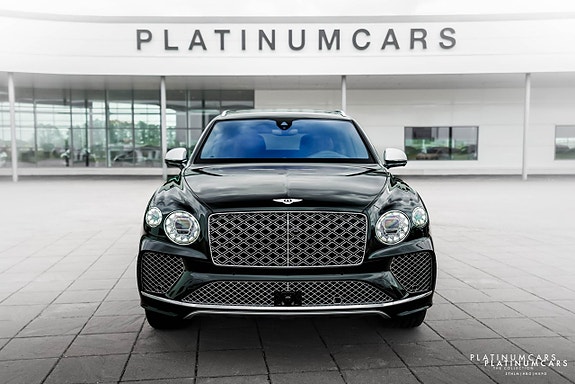 Bentley Bentayga 3 of 5